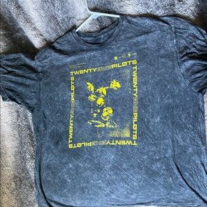 3XL Twenty One Pilots shirt from the Trench Era!